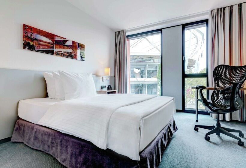 هتل Hilton Garden Inn Stuttgart Neckarpark