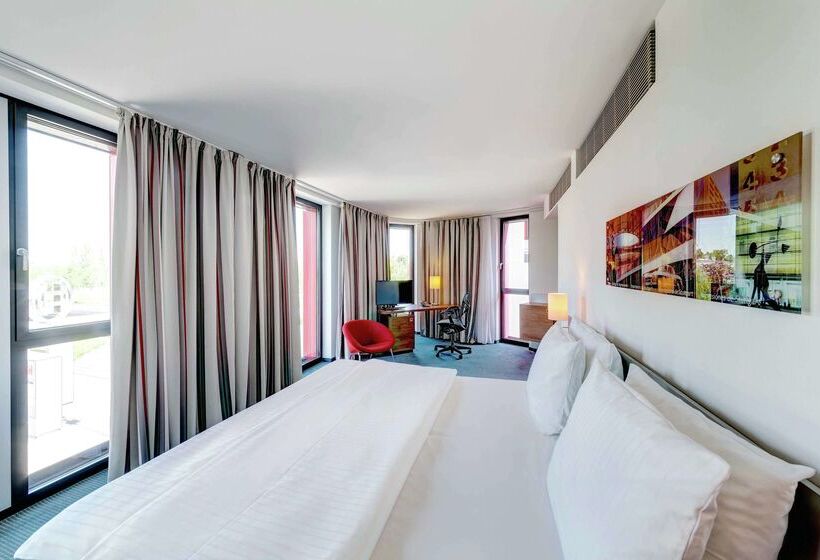 هتل Hilton Garden Inn Stuttgart Neckarpark