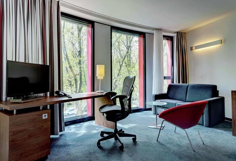 هتل Hilton Garden Inn Stuttgart Neckarpark