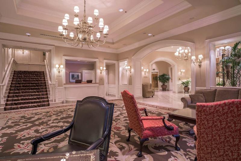 هتل La Grande Residence At The Sutton Place
