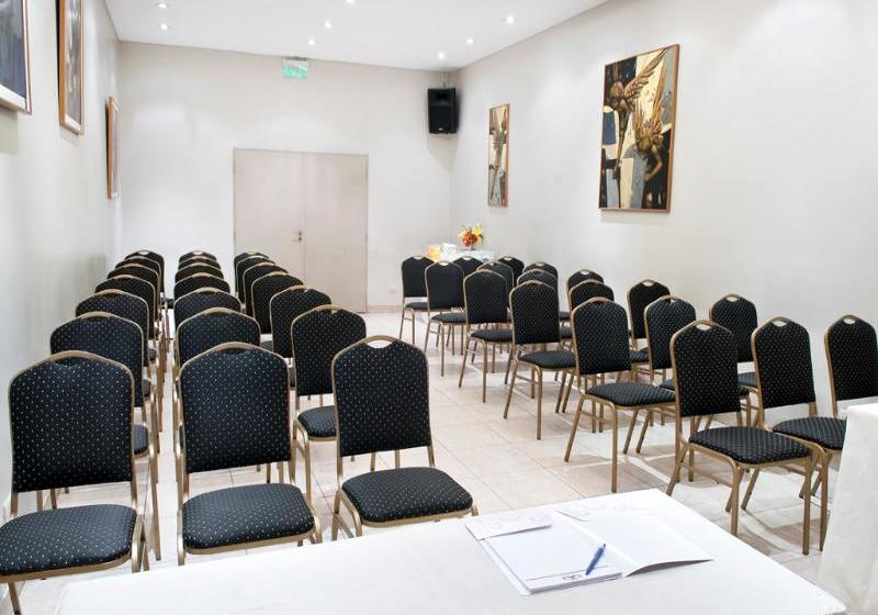 هتل Reino del Plata