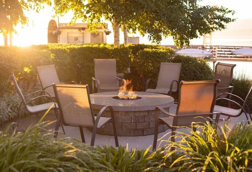 فندق The Cove Lakeside Resort