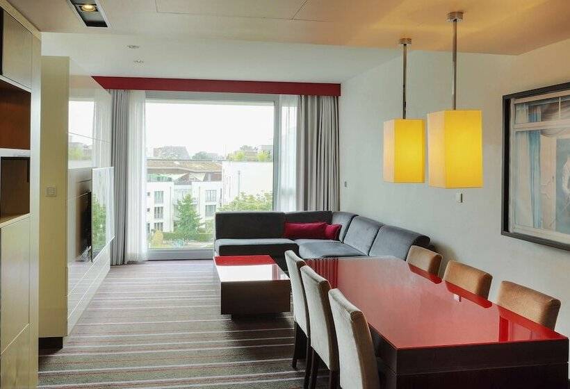 Radisson Blu Media Harbour Hotel, Düsseldorf