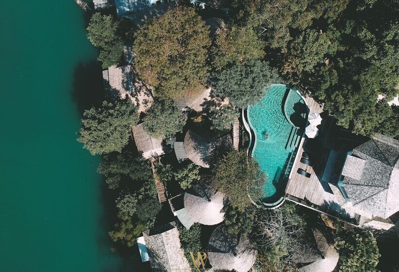 هتل Aana Resort & Spa
