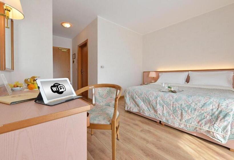 酒店 La Rocca Sport & Benessere