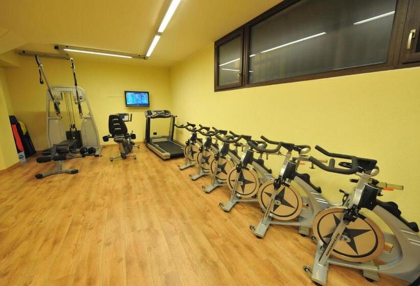 酒店 La Rocca Sport & Benessere