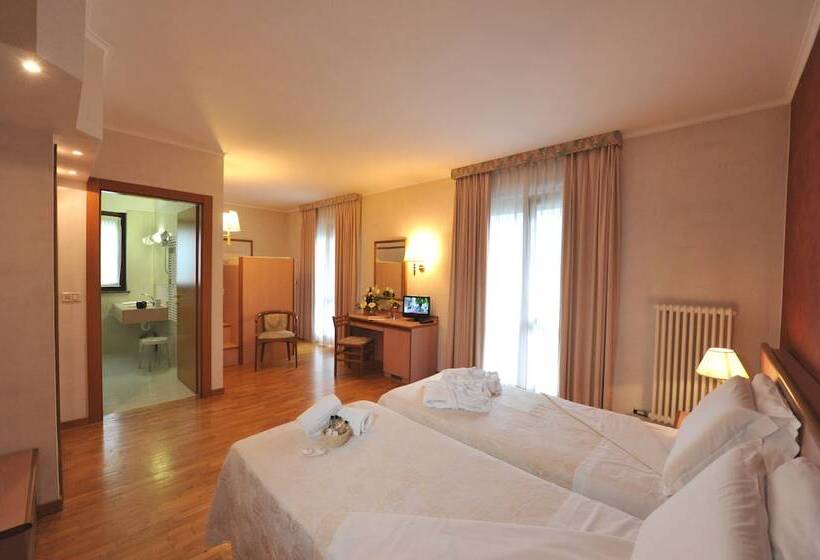 酒店 La Rocca Sport & Benessere