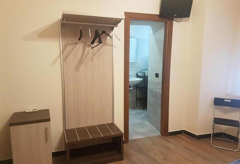 هتل Le Tre Stazioni