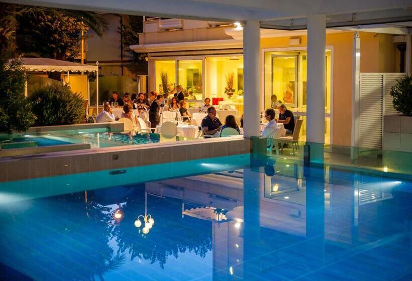 هتل Luna Riccione E Aqua Spa Only Adults +12
