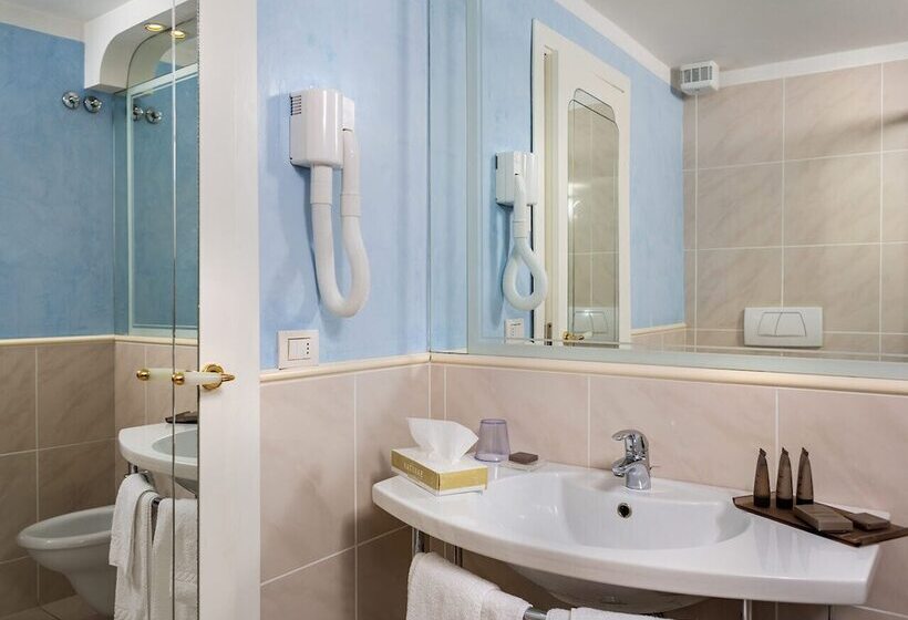 هتل Luna Riccione E Aqua Spa Only Adults +12