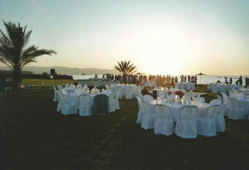 Natura Beach Hotel And Villas