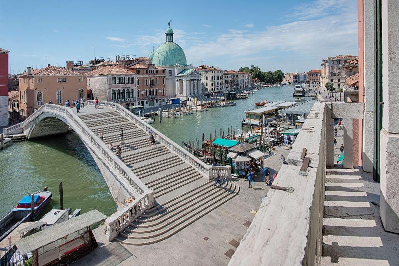 هتل NH Venezia Santa Lucia