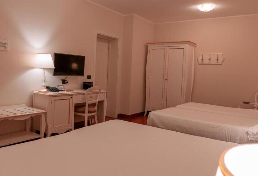 هتل Palazzo Galletti Abbiosi