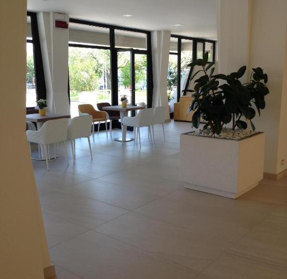 هتل Residence Holiday