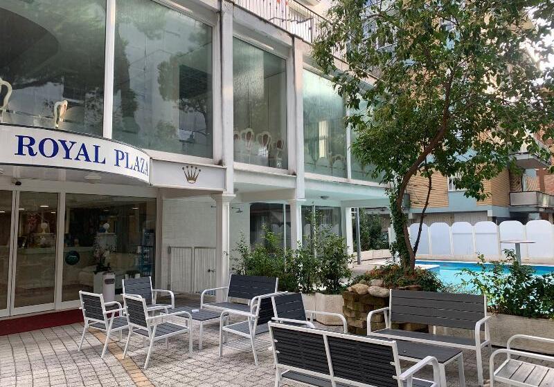 هتل Royal Plaza