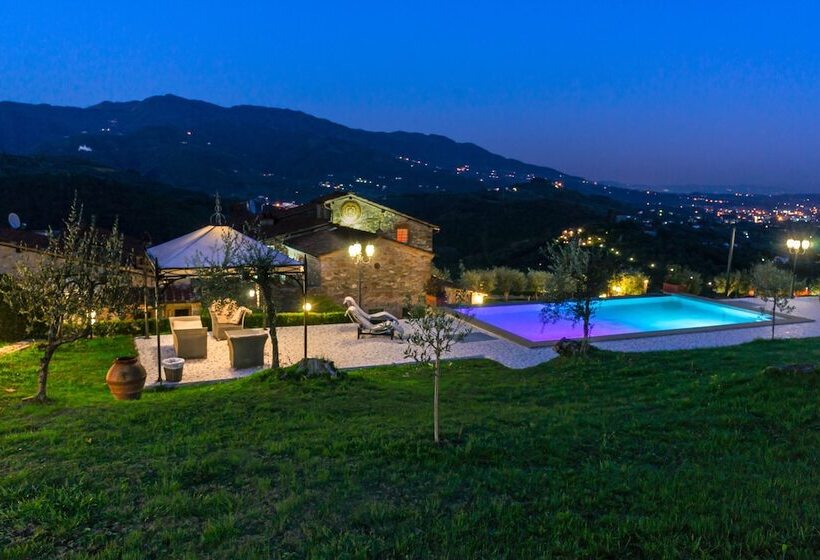 هتل Villa Volpi