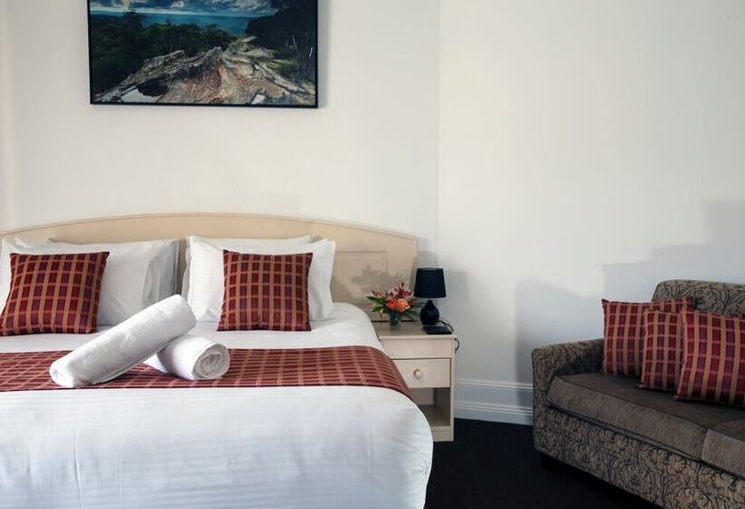 Bowen Inn Motel