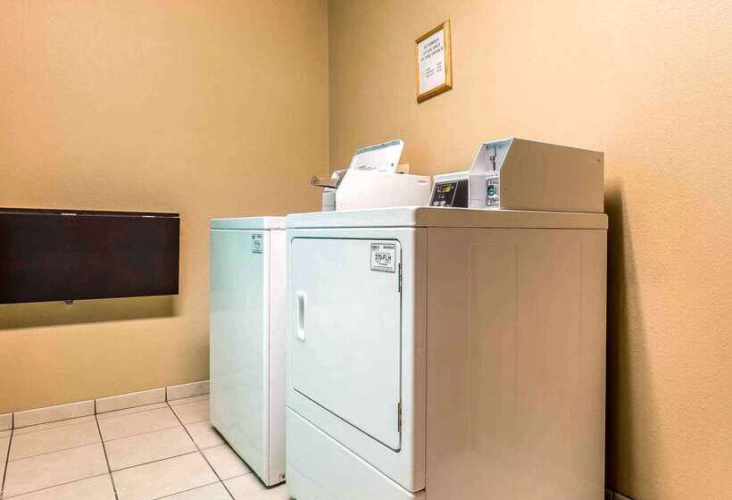 هتل Comfort Inn & Suites East Moline Near I 80