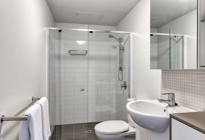 Отель Flynn Brisbane