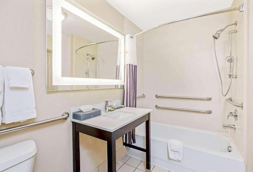 هتل La Quinta Inn & Suites By Wyndham Corpus Christi Northwest