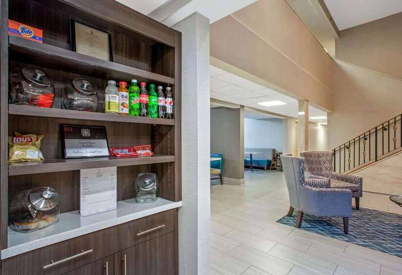 酒店 La Quinta Inn By Wyndham Radford