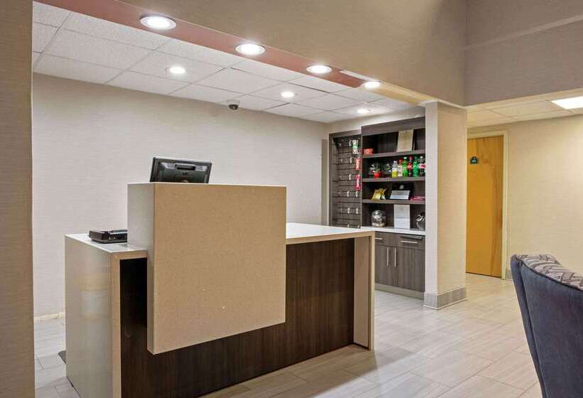 酒店 La Quinta Inn By Wyndham Radford