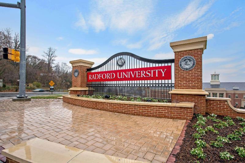 酒店 La Quinta Inn By Wyndham Radford