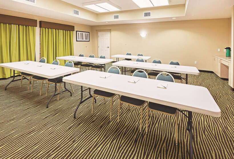 هتل La Quinta Inn & Suites By Wyndham Corpus Christi Northwest