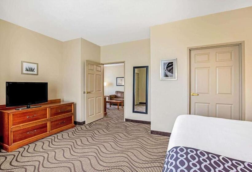 هتل La Quinta Inn & Suites By Wyndham Corpus Christi Northwest