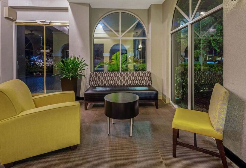 هتل La Quinta By Wyndham Miami Lakes