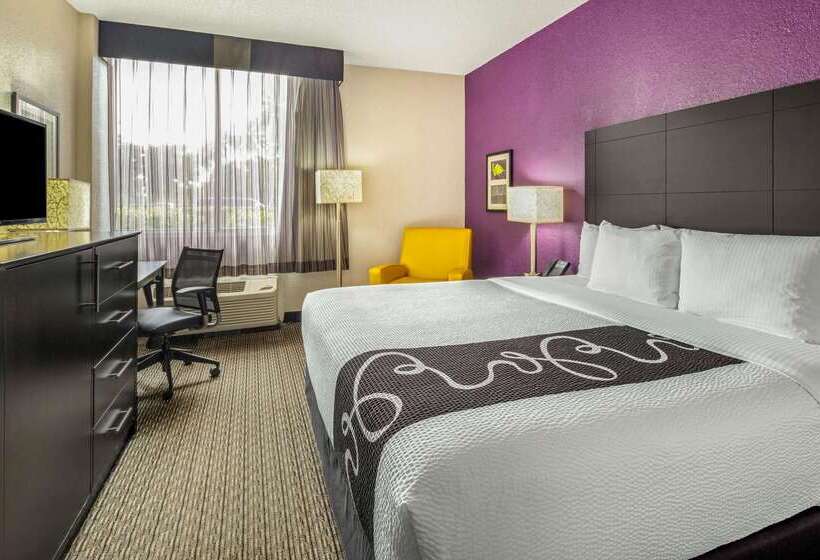 هتل La Quinta By Wyndham Miami Lakes