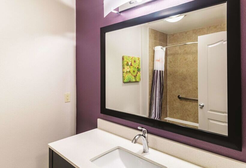 هتل La Quinta By Wyndham Mission At West Mcallen