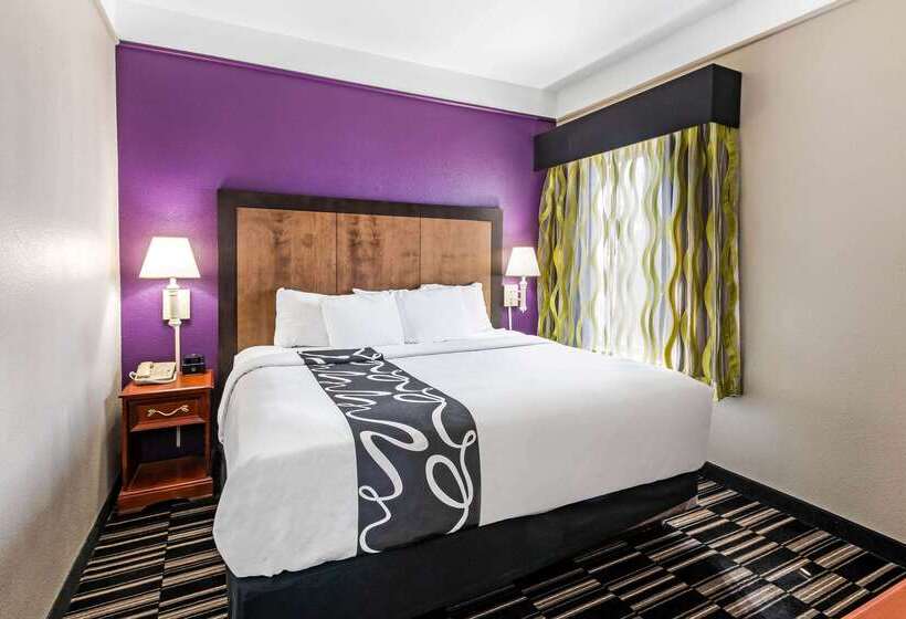 هتل La Quinta By Wyndham Roswell