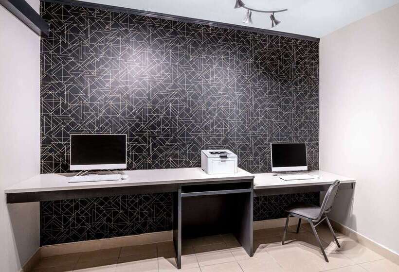 هتل La Quinta By Wyndham Roswell