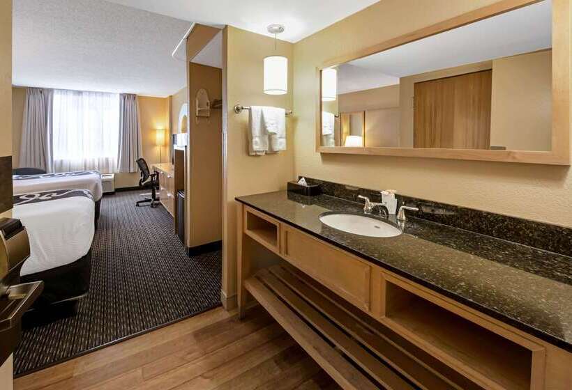 בית מלון כפרי La Quinta By Wyndham West Palm Beach Airport