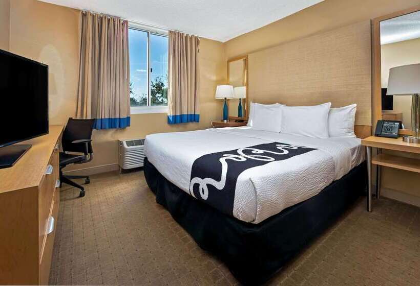 בית מלון כפרי La Quinta By Wyndham West Palm Beach Airport