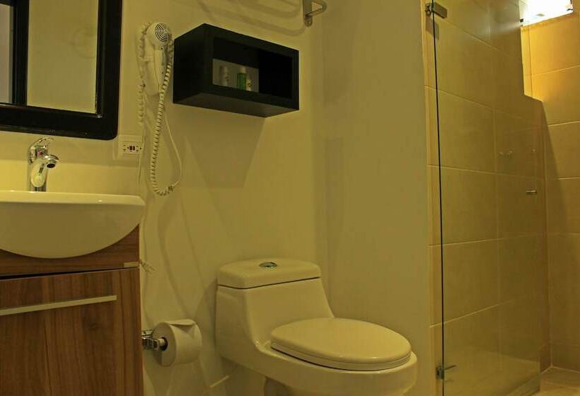 هتل Metropolis Plaza