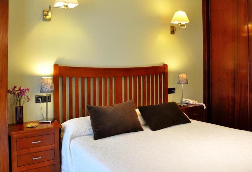 فندق Puerta Del Oriente