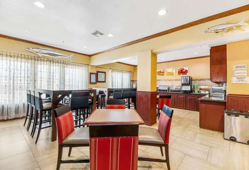 هتل Quality Inn & Suites Galveston   Beachfront