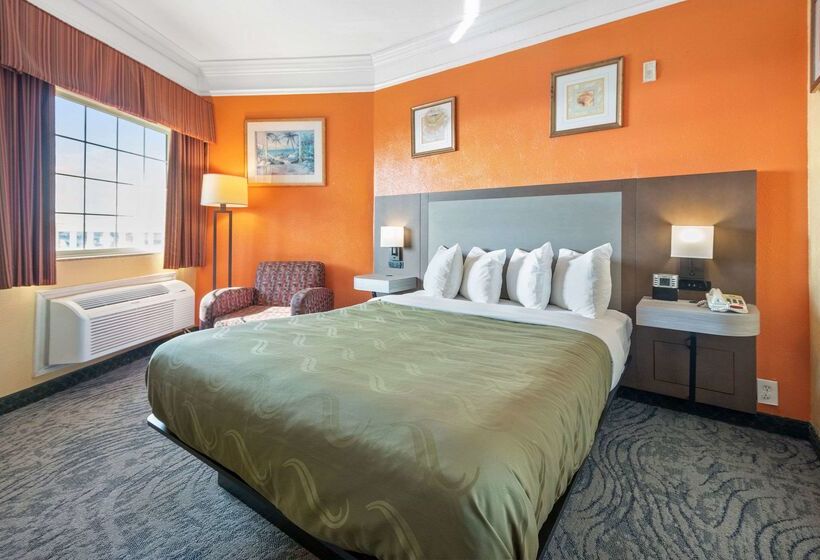 هتل Quality Inn & Suites Galveston   Beachfront