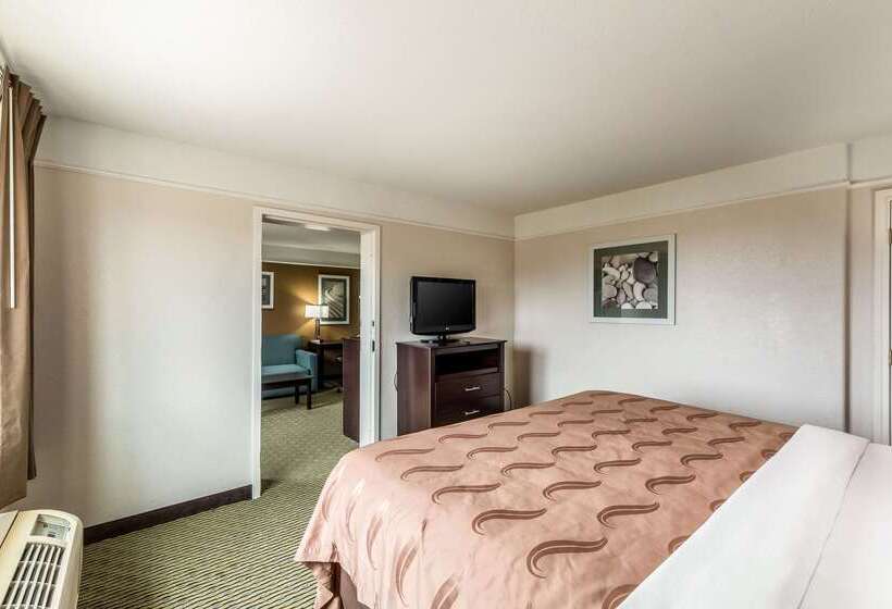 هتل Quality Inn & Suites Seaworld North