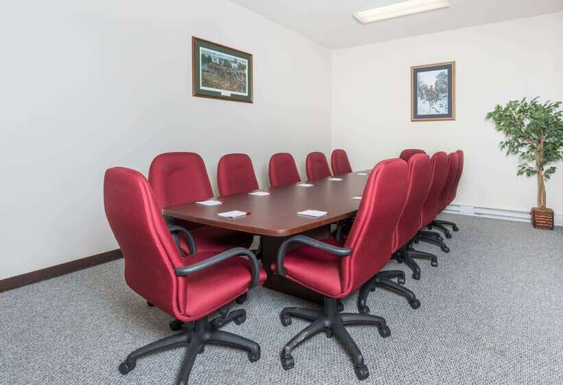 فندق Ramada By Wyndham Strasburg   Shenandoah Valley
