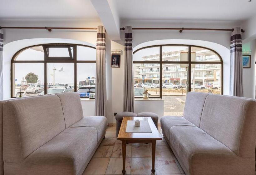 ホテル Residencial Salema