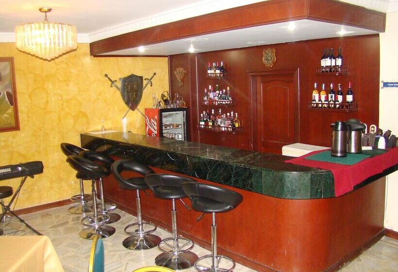 هتل San Fernando Real