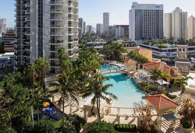 هتل Mantra Towers Of Chevron