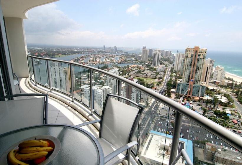 هتل Mantra Towers Of Chevron