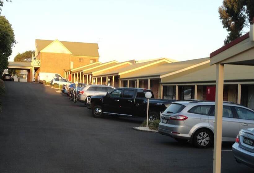 فندق Victoria Lodge Motor Inn & Apartments