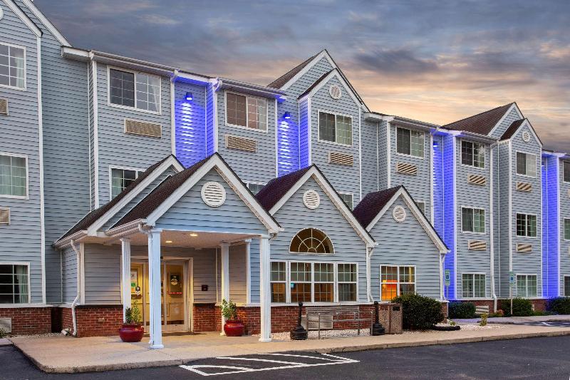 Microtel Inn & Suites By Wyndham Lillington/campbell University