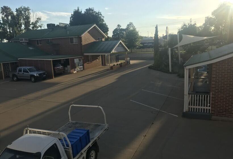 The Crossing Motel