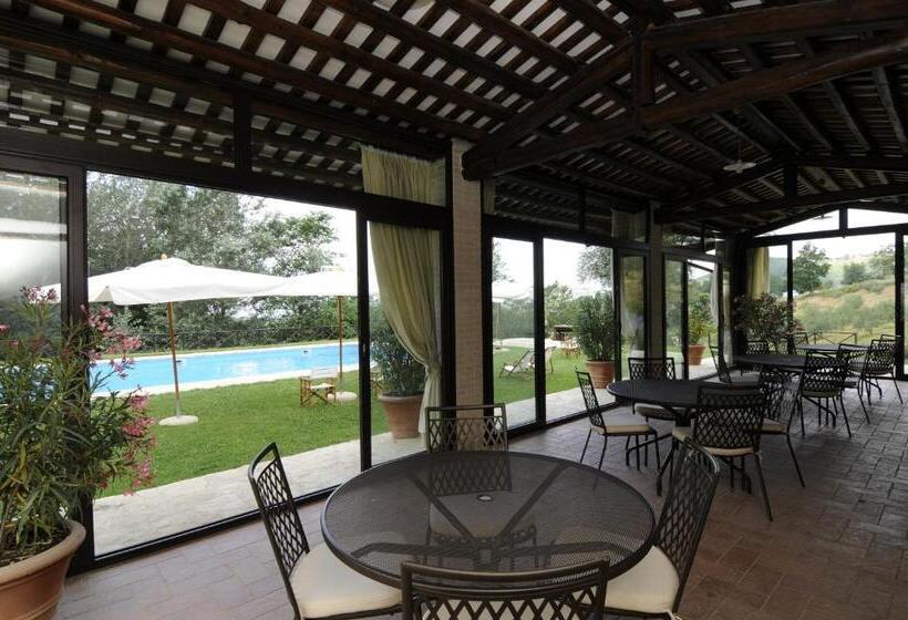 ホテル Agriturismo Le Case